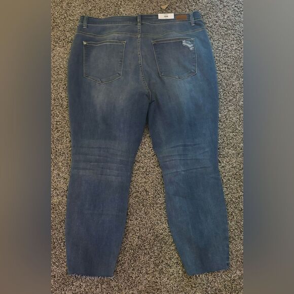 Judy Blue Destroyed Button Fly Skinny Jeans - Style 82171 - Picture 2 of 2